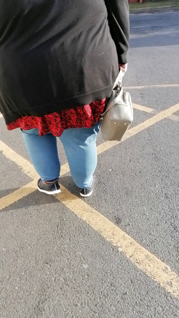 SSBBWLadyBrads: Saya tahu awak suka tengok saya berjalan