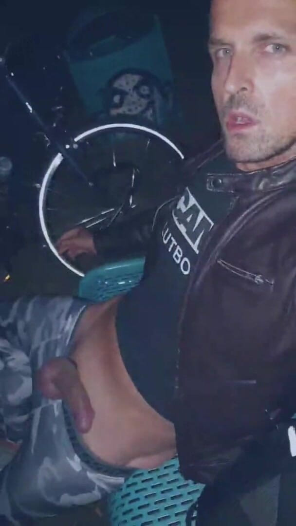 Slutboyben: Slutboyben Cam4 cestovní prase xpozing v noci Live na cam4