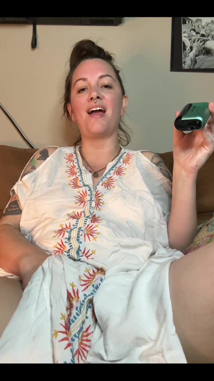 Chery Trees: Kouření fetiš milf masturbace