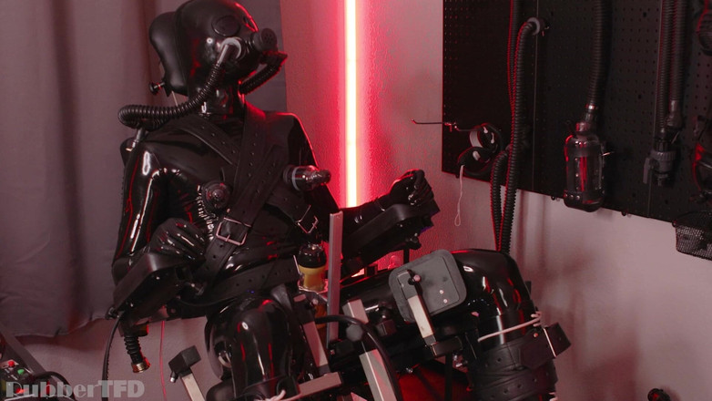 RubberTFD: 自我编程的 Gimp [pp 训练]