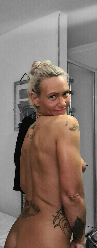 Mercedes Bendz: Vagabunda no chuveiro