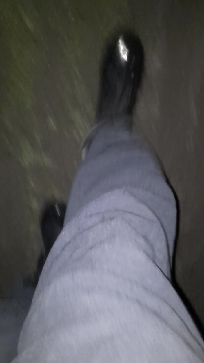 SinDee: Rubberboots walking