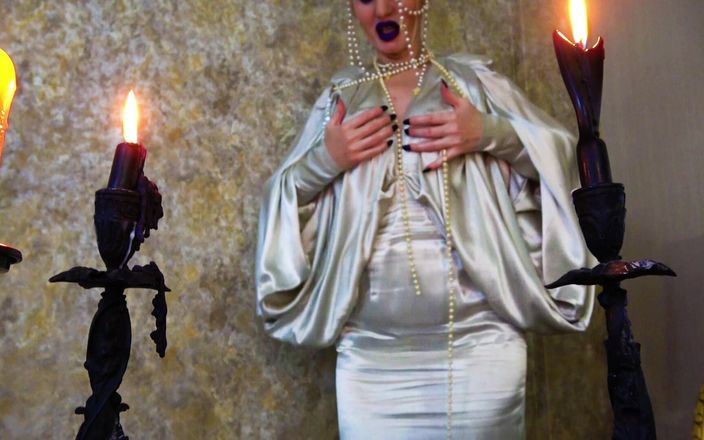 Goddess Celine: Dumnezeu să ejaculeze