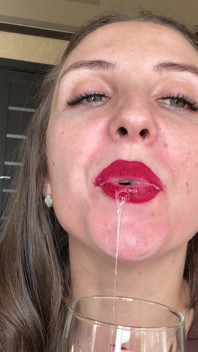 Uvula spucke nahaufnahme pOV