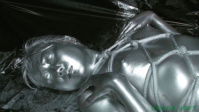 Cocoa Soft: Silverfärg Asiatisk njutning med vibrator