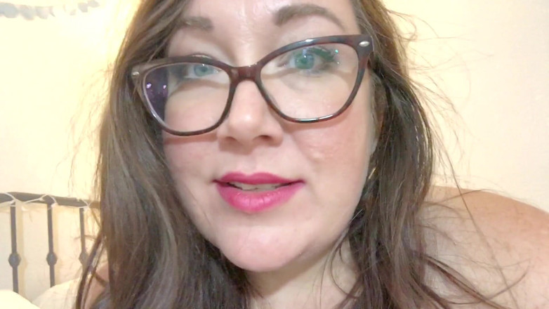 cutejayne: Geschrumpft und masturbiert auf deiner stiefmutter