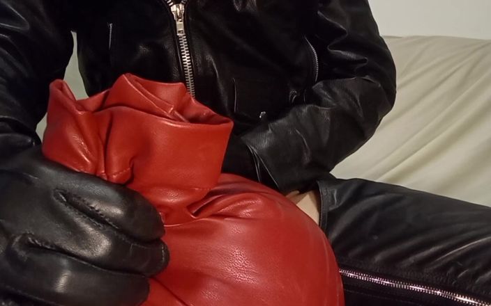 Marcusl: Leather Ass Fuck on Leather