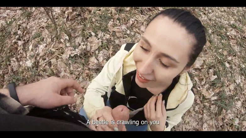 YSP Studio: O plimbare pentru snowdrops s-a transformat într-o muie suculentă în mijlocul pădurii