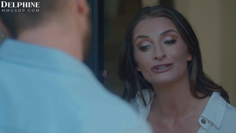 Delphine Films: Delphine Films - Profesoara de artă își seduce elevul