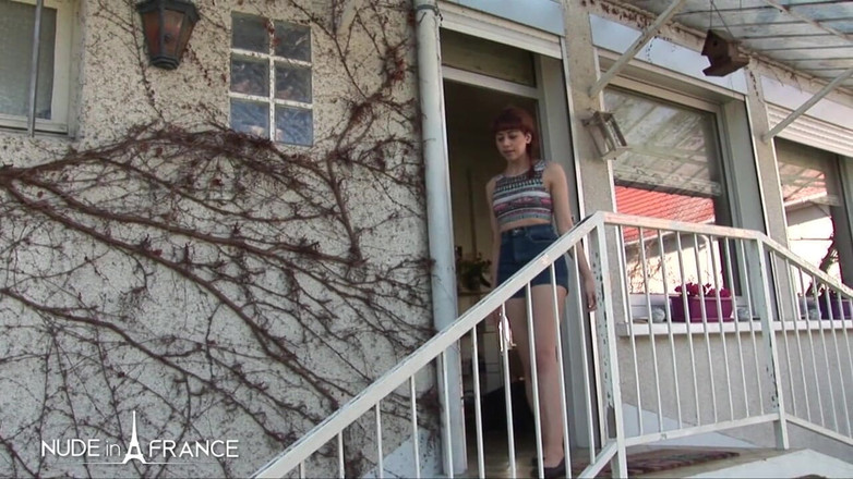 Nude in France: Lilia è tornata grazie a te