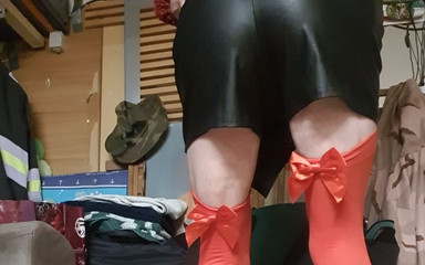 Stani200: Điệu nhảy khiêu dâm một mình