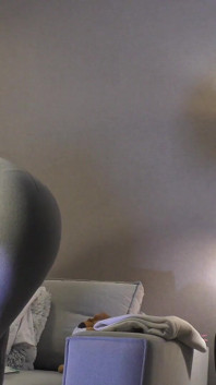 Nejžhavější brunetka Babe Skutečná amatérská drobná přítelkyně přijde na módní video se promění v porno casting