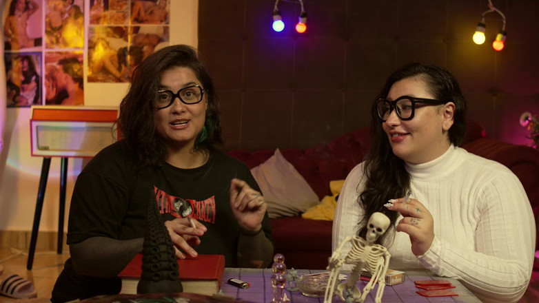 Gordelicias: Smoking Fetish! Two Hot Women Smoking and Talking About Their...