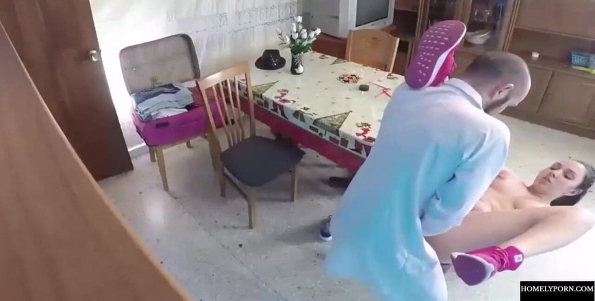 Pamela Sanchez: Pamela très excitée a besoin de l’injection de bite, Jesus...