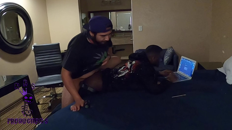 NB Topper: Пригоди чорношкірих селекціонерів 187