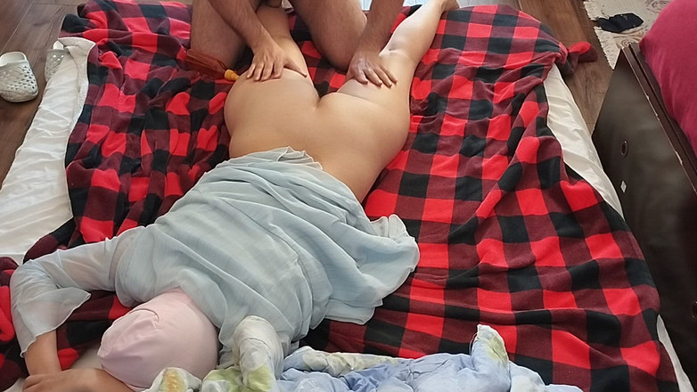 Mirsur: Sensual Massage of a Hot Couple with Oil on the...