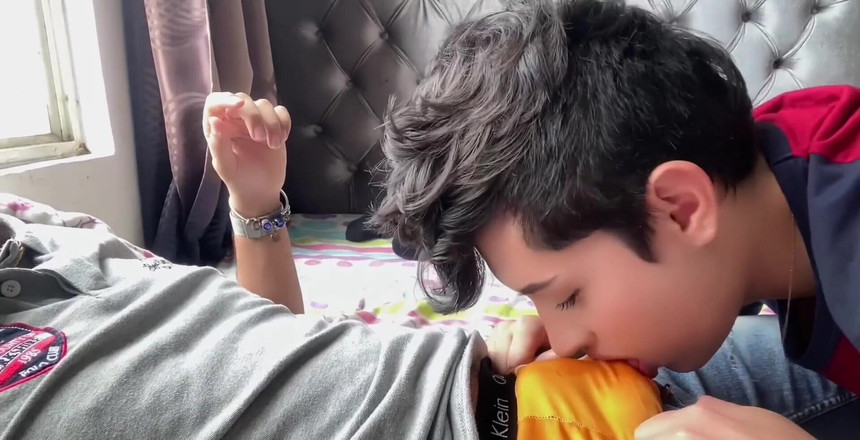 Dilan Castro: Un ragazzo etero arrapato sposato chiama il suo simpatico giovane...