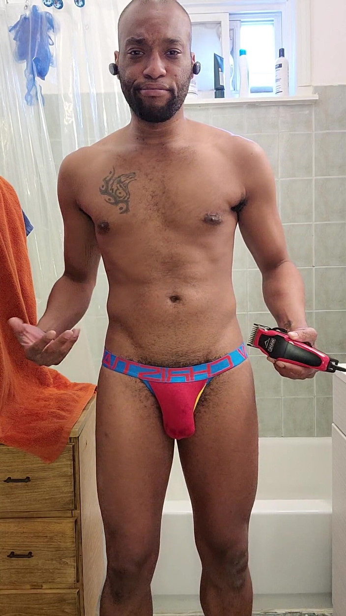 Kennie Jai: 면도한 깨끗한! 면도하는 Kennie Jai!