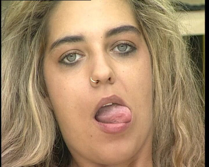 YOUR FIRST PORN: Versaute luder sadia - la troia viziosa sadia