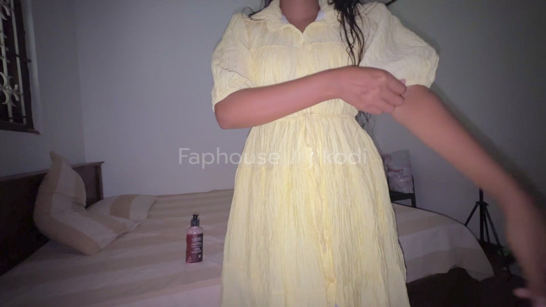 J kodi: She Is Getting Dressed for Class, 18 Yo Cute Girl Sexy...