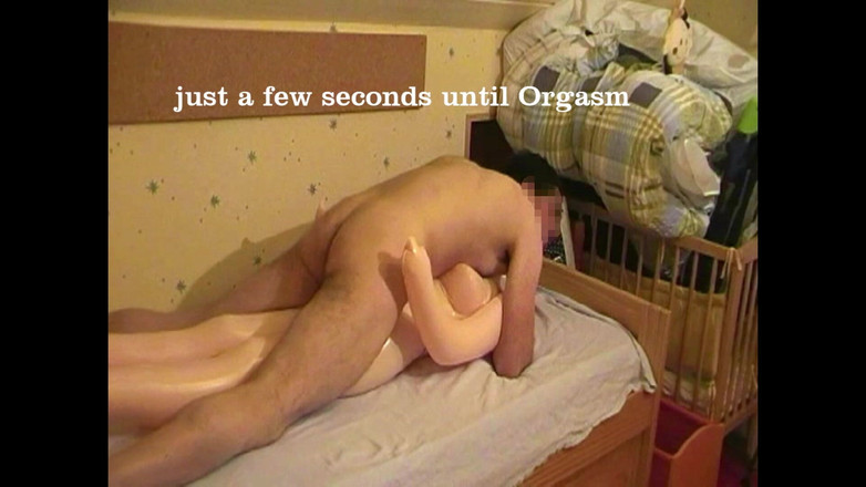 Mark Hannes: Sexdoll - masturbação