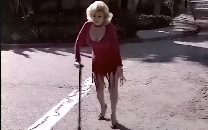 Rodney Moore: 80's Granny Vintage Porn Old Lady Gets a Facial