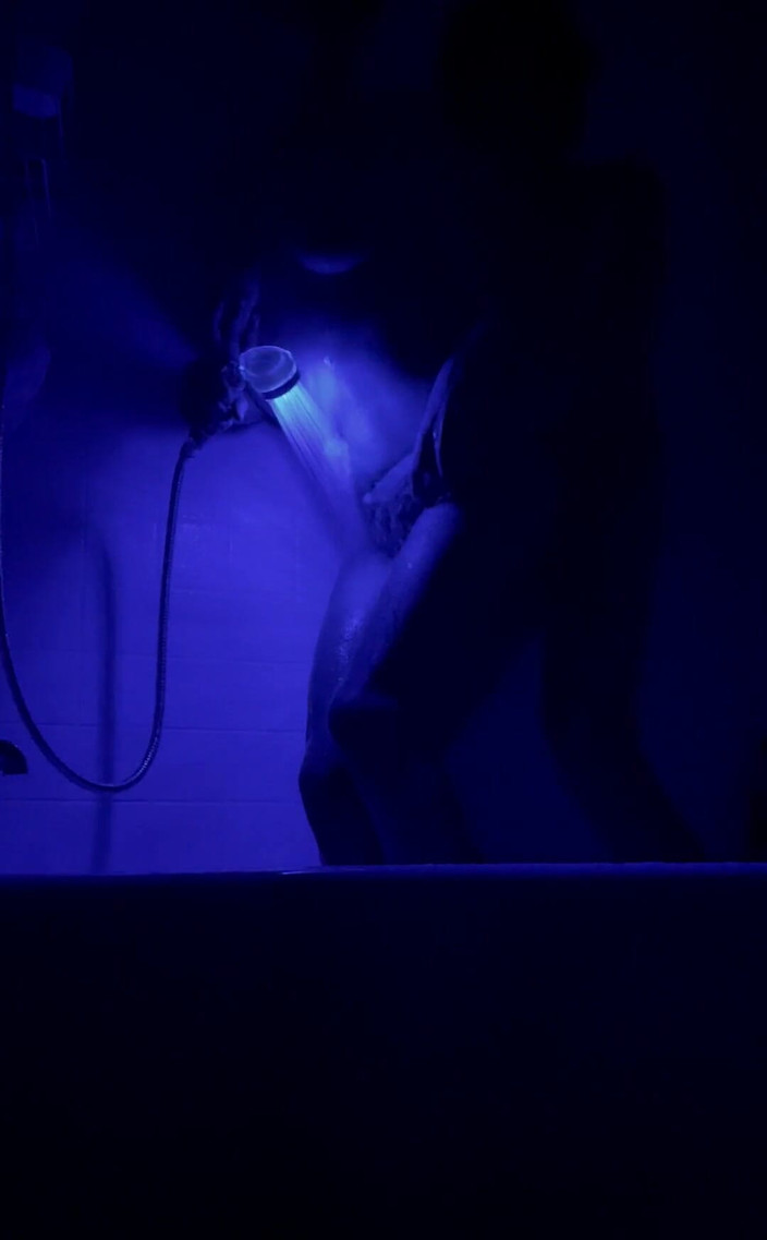 VibeWithMommy: Tato sprchová hlavice udělala ze sprchy sex, který opravdu stojí...