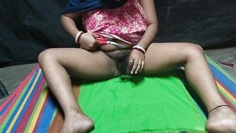 Desi nude aunty: Ostříhány vlasy švagrové. Ostříháme vlasy