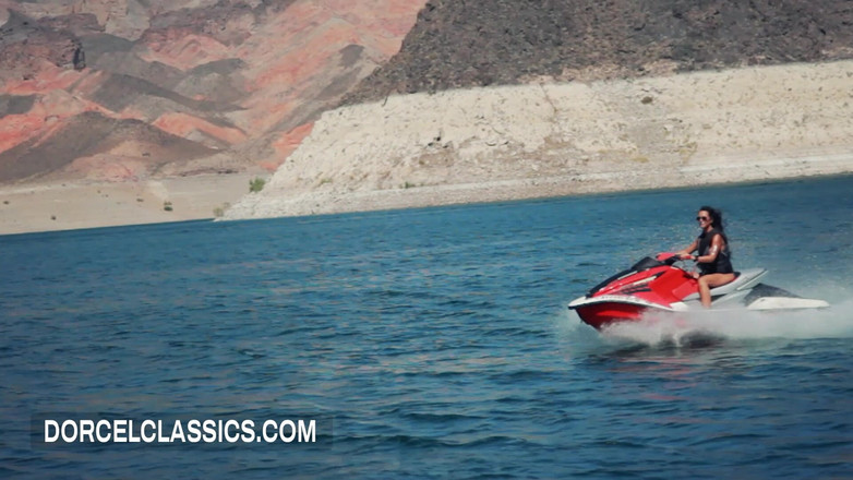 Dorcel classics: Wisata perahu lesbian