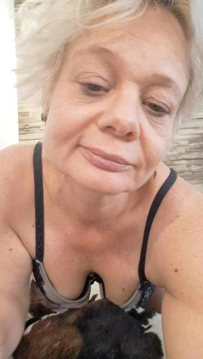 Sofy13: 和订户的热辣性爱交流