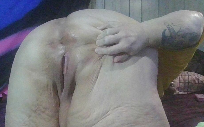 HerculesnVENUS: Pergi ke kamp masterbasi sekarang dia muncrat di kakinya