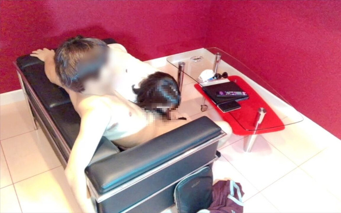 JapaneseXOXO: ホテルで白昼堂々と旦那と激しいセックスをしました。