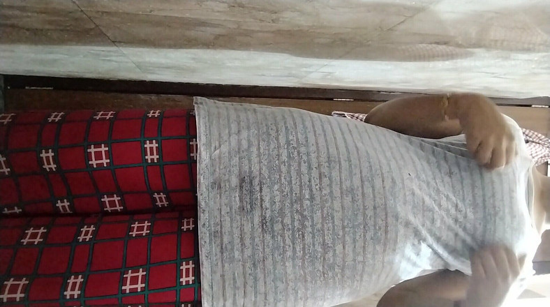 Riyathakur: 遊んでいる若いかわいいインドの女の子