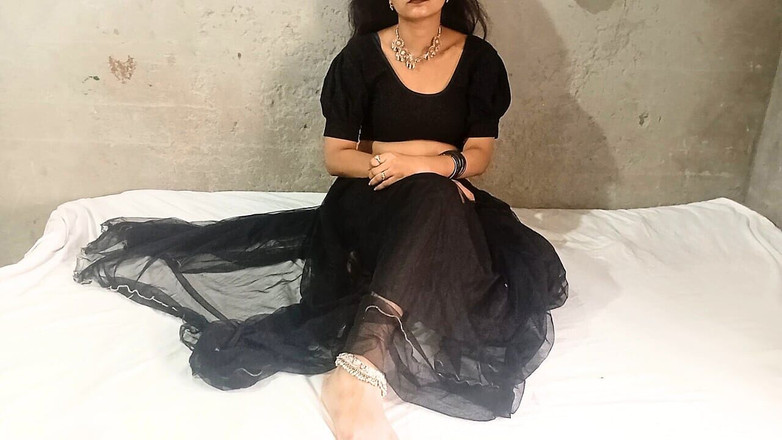 Vamika: Underbar indisk flickvän var knullad