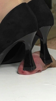 Amazing Cockcrushing with High Heels