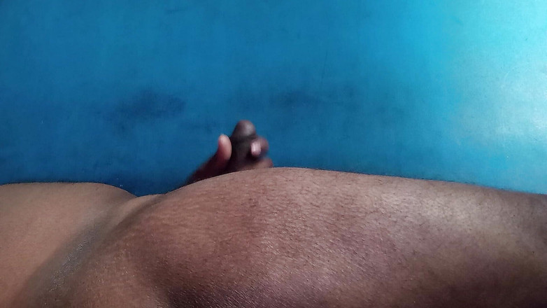 Indoor ally: Індійський пухкий хлопець дрочить наодинці