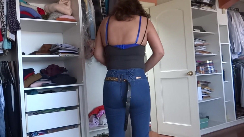 Ardientes69: Stepson non sopporto di vedere il mio culo in jeans...