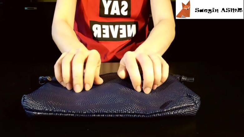 Saegin: 3[ASMR] Scratching textures, part 3 (NO TALKING)