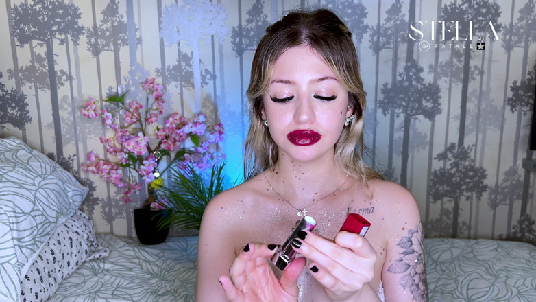 Stellafatale: Red Lipstick Application Plump Lips Tease