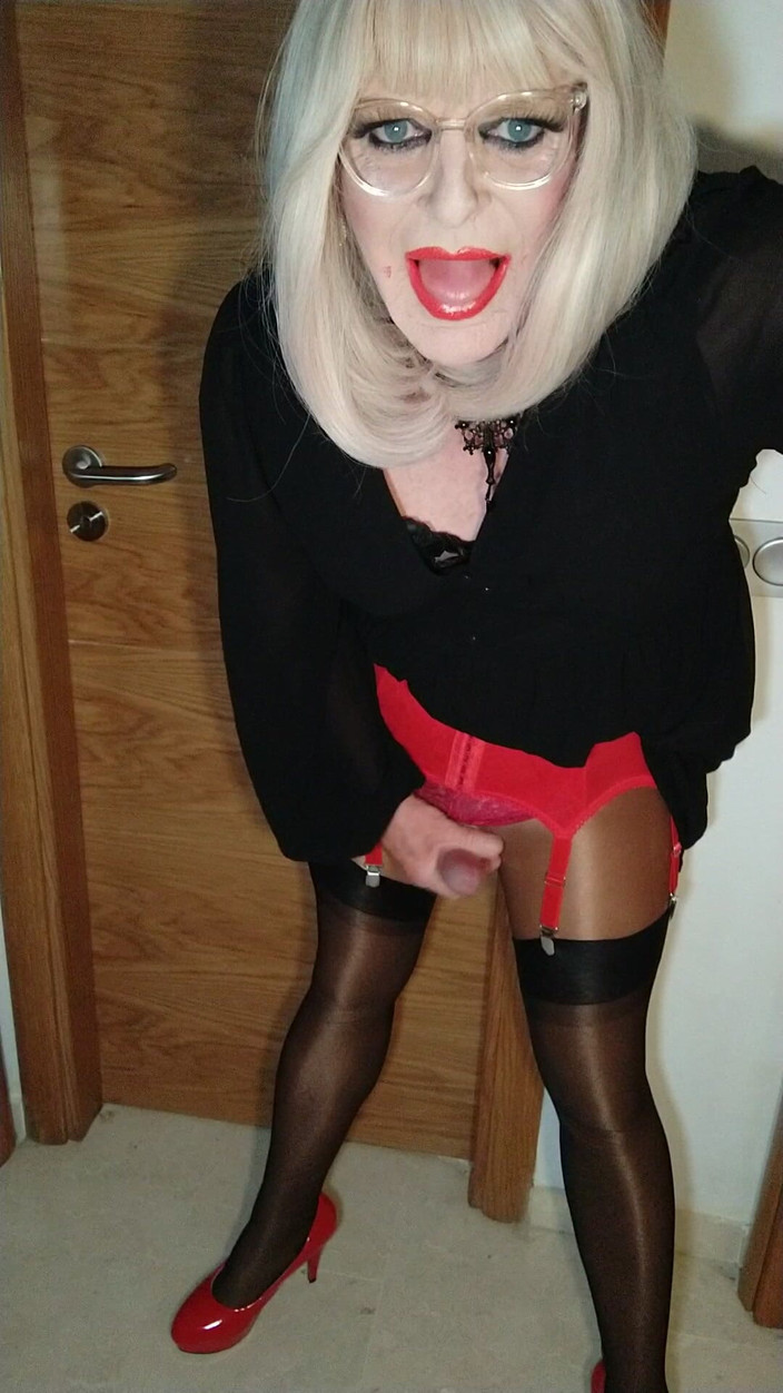 Emma Browne: Perverzní crossdresser spodního prádla