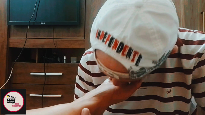 Raquel Cardoso Da Rosa: Freund kam an und kam auf meine füße