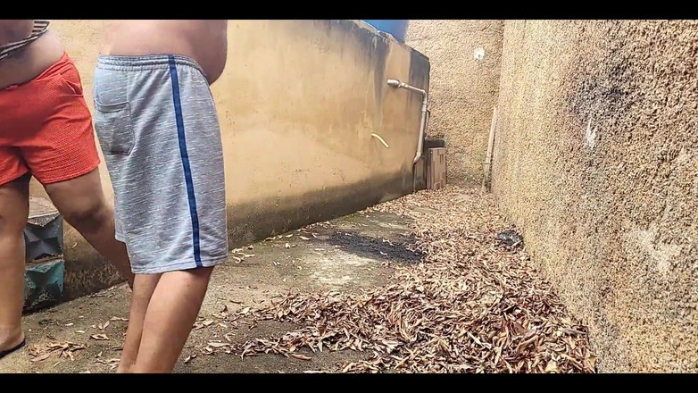 Jeanne Welsh: Mama vitregă este futută în curtea din spate în timp ce toți...