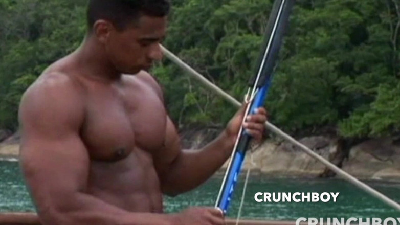 Bareback porn with straight boy: 二人のセクシーなラテン系の少年が公共のビーチで裸でセックスする楽しみエキス