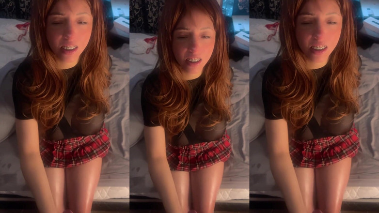 Cloehot: Чуттєва студентка жорстко зі старшим чоловіком