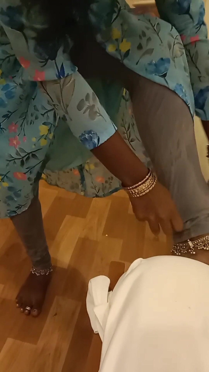 RenuRaj: I svedl bankovního chlapa v podprsence kalhotkách pro Emi - tamilské...