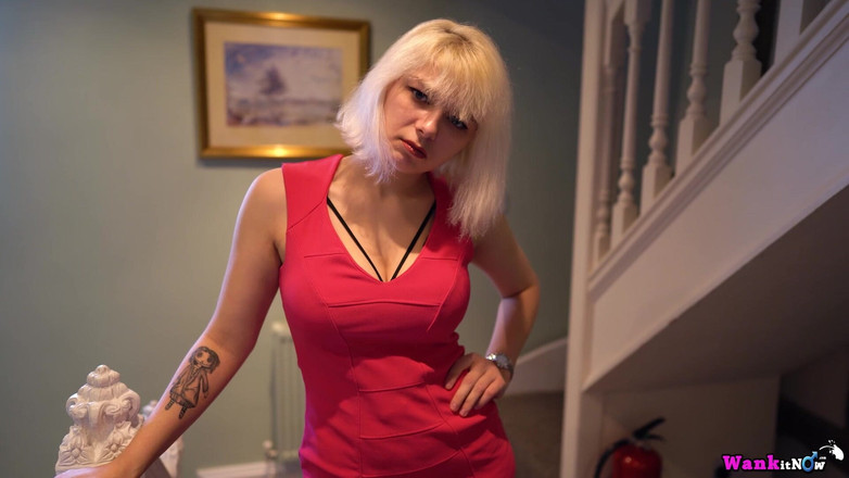 Wank it Now: Baby Dolliiy - зведена сестра в мереживі