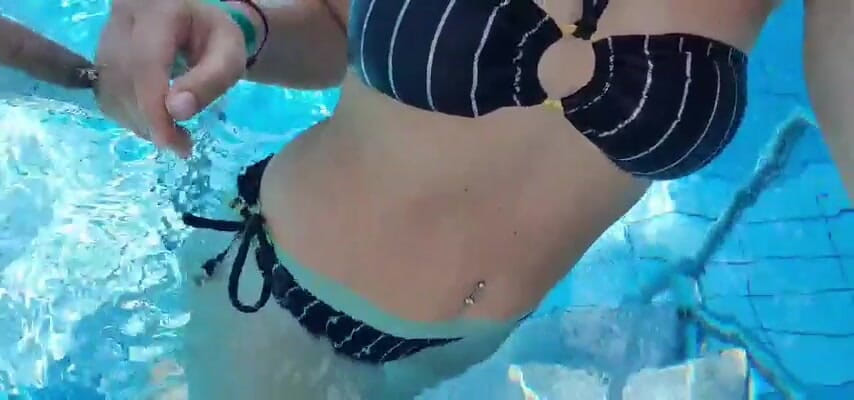 Limbetm: Sexy girl on pool show body