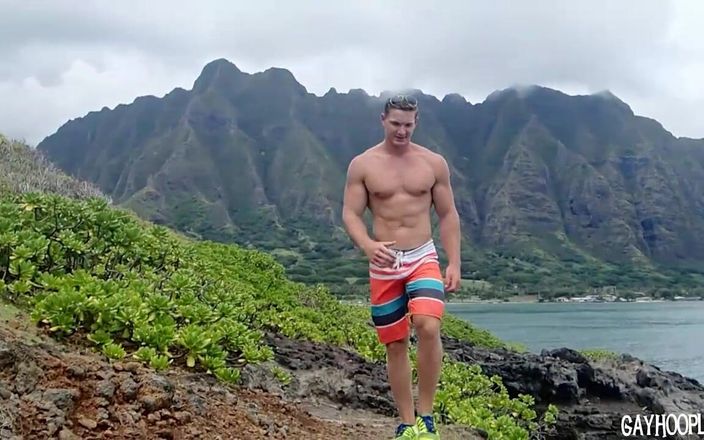Gay Hoopla: Blonde Island Muscle Stud Danny Klein