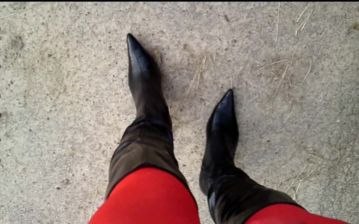 Carmen_Nylonjunge: En attendant le prétendant