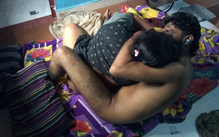 Tamil lesbian: Rilassati parlando dopo il sesso